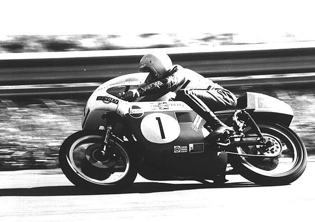 1972 - Dick Mann in action with the BSA Rocket 3 to Atlanta
